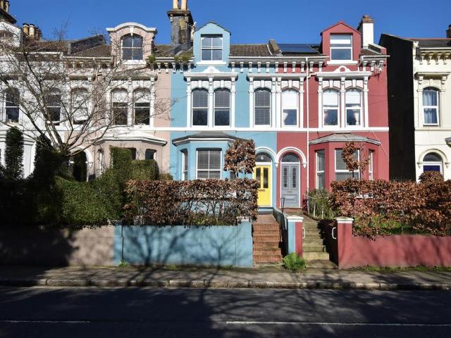 House for sale in Blacklands, Guestling Green