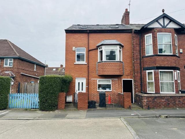 House for sale in High Field, York