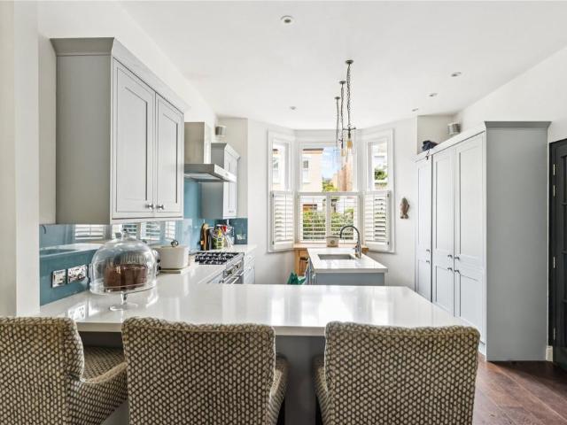 House for sale in Clapham Junction, Greater London