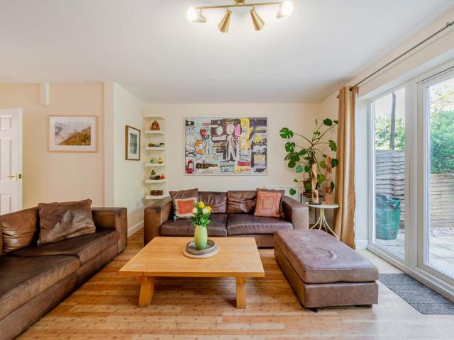 House for sale in Old Kent Road, Greater London