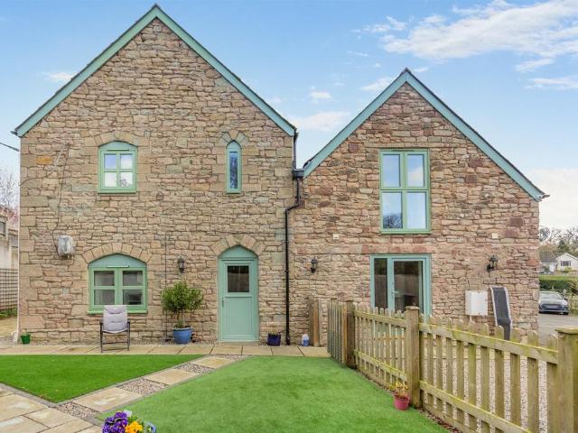 House for sale in Goodrich