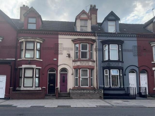 House for sale in Calderstones