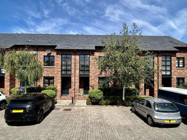 House for sale in Heald Green, Greater Manchester
