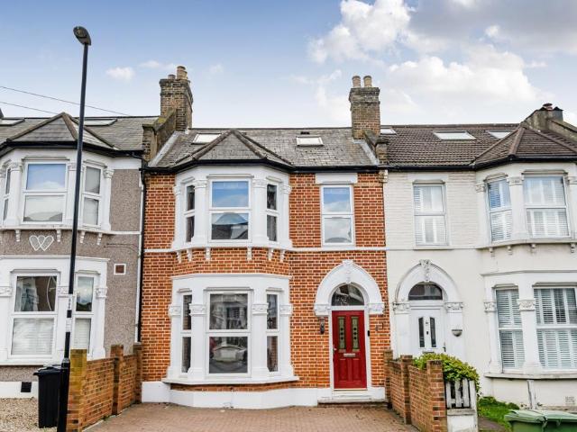 House for sale in London Borough of Lewisham, Greater London