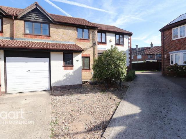 House for sale in South Ockendon, Essex