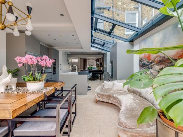 House for sale in Fulham, Greater London