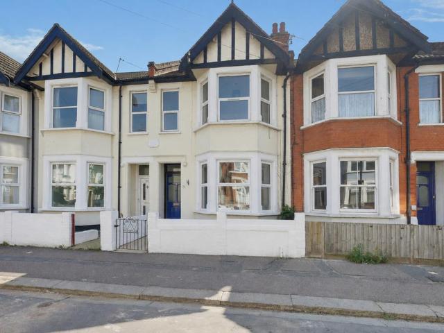 House for sale in Milton, Alton Barnes