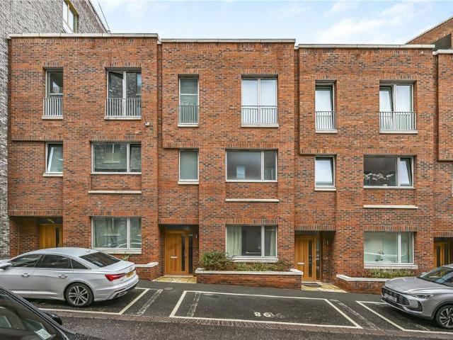 House for sale in Fielders Quarter, Greater London