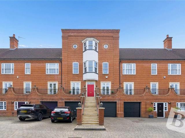 House for sale in Clements Park, Navestock Side