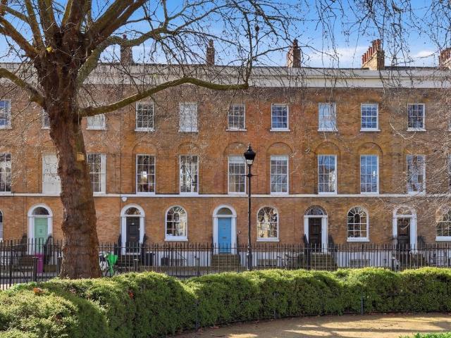 House for sale in Mile End, Greater London