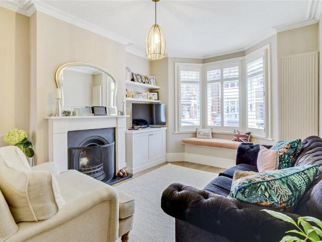House for sale in Clapham Junction, Greater London
