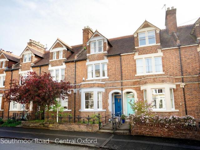 House for sale in The Slade, Oxfordshire