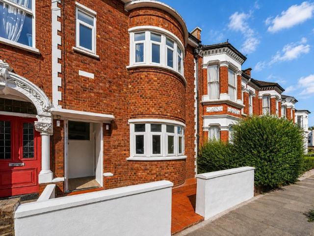 House for sale in Stockwell, Greater London