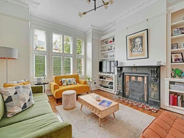 House for sale in London Borough of Islington, Greater London
