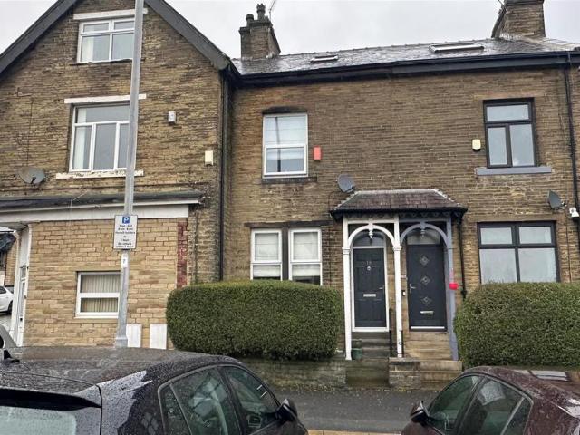 House for sale in Frizinghall, West Yorkshire