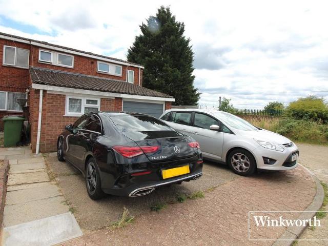 House for sale in Elstree and Borehamwood, Borehamwood