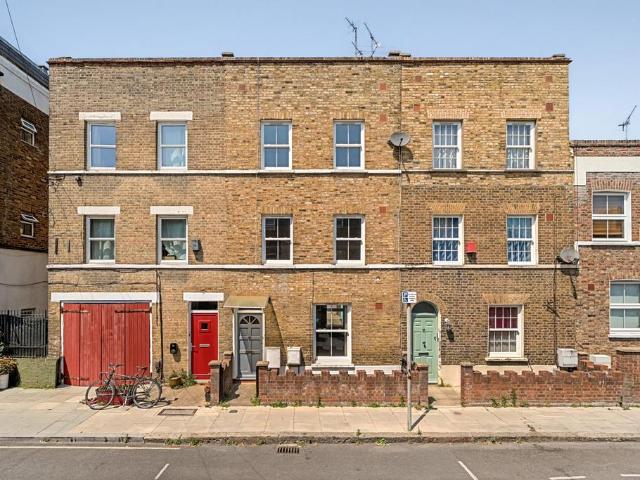 House for sale in Old Kent Road, Greater London