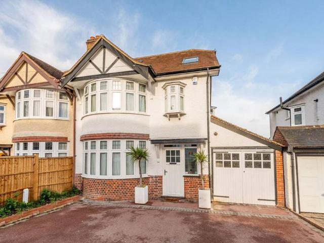 House for sale in London Borough of Croydon, Shirley