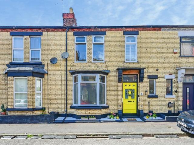 House for sale in Calderstones