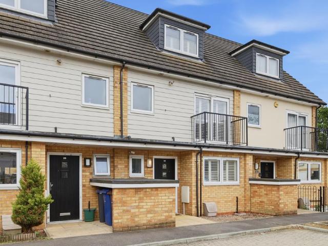 House for sale in West Thurrock, Essex