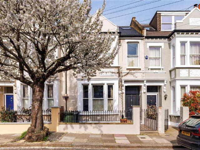 House for sale in Fulham, Greater London