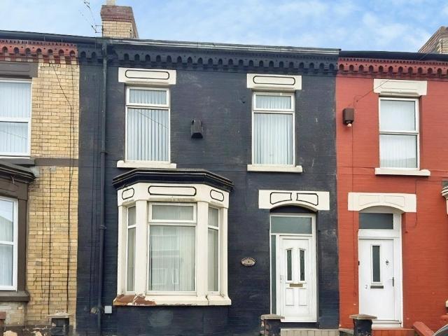 House for sale in Calderstones