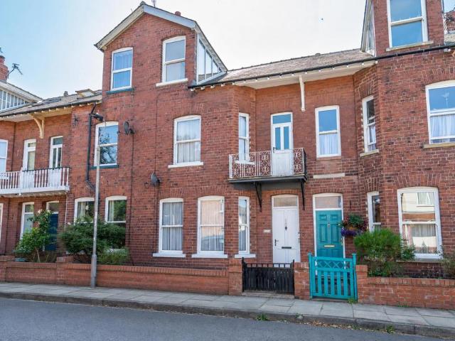 House for sale in High Field, York
