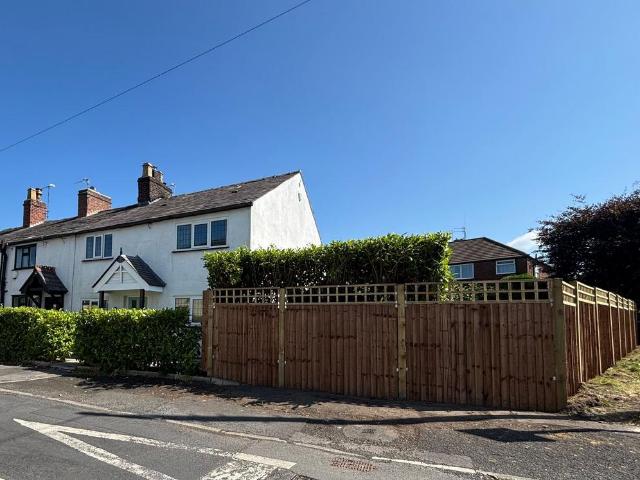 House for sale in Roe Green, Salford