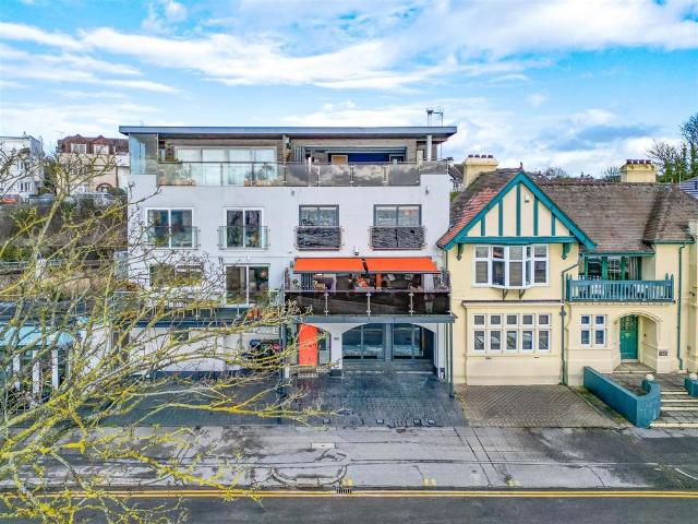 House for sale in Alton Barnes, Essex