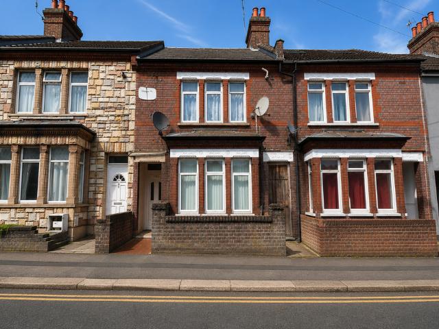 House for sale in Farley Hill, Spring Park