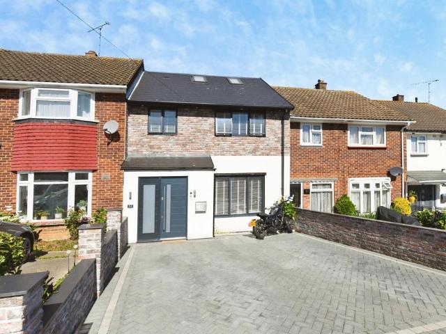 House for sale in Alton Barnes, Essex
