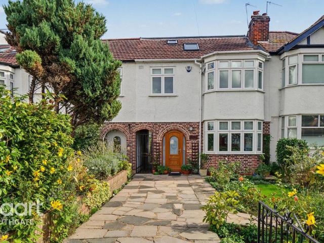 House for sale in Carterhatch, Greater London