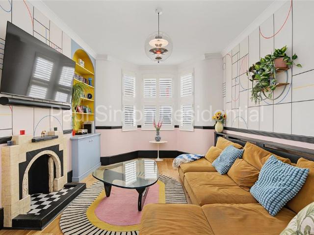 House for sale in Woodlands Park, Greater London