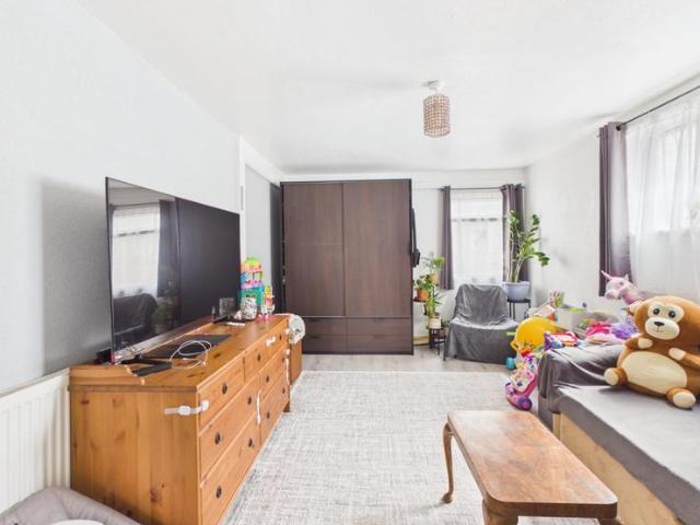 House for sale in Canning Town, Greater London
