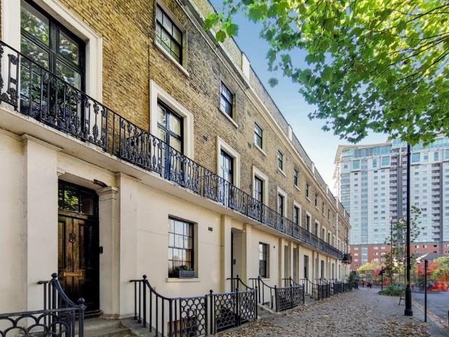 House for sale in Elephant and Castle, Greater London
