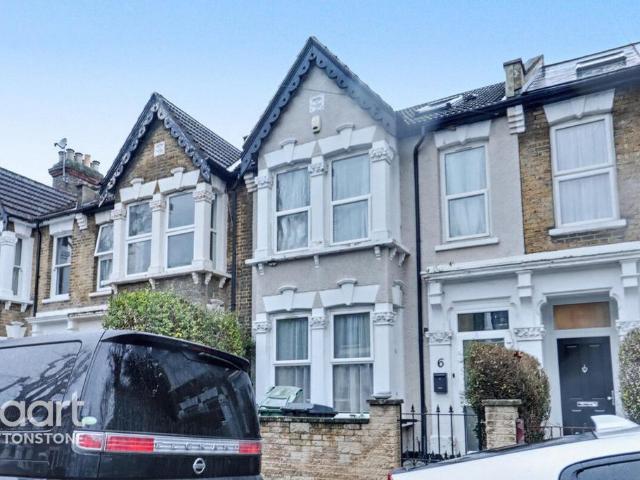 House for sale in Leytonstone, Greater London