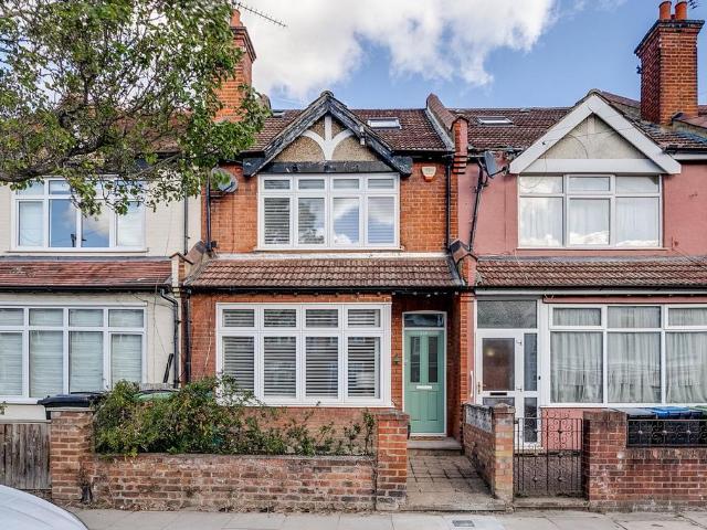 House for sale in Royal Borough of Kingston upon Thames, Greater London