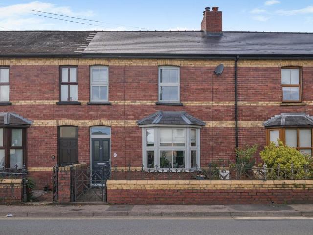 House for sale in Llanbadoc, Wales