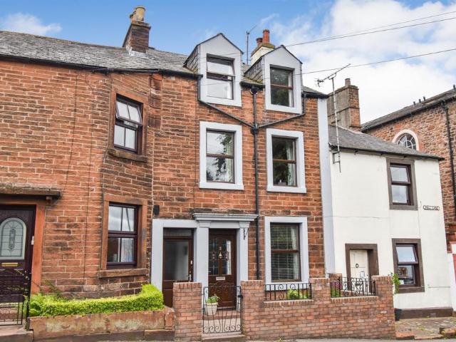 House for sale in Fell Lane