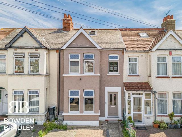 House for sale in Loxford, Seven Kings