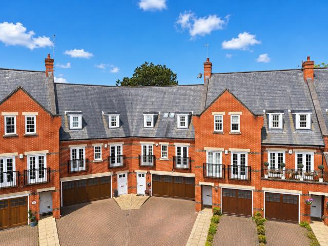 House for sale in Napsbury Park, Five Acres