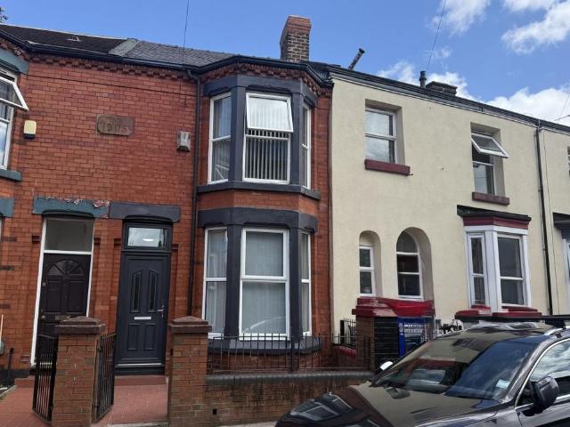 House for sale in Calderstones