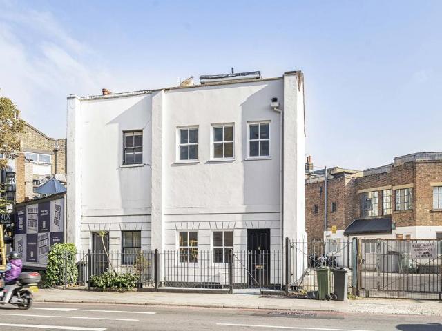 House for sale in London Borough of Lambeth, Greater London