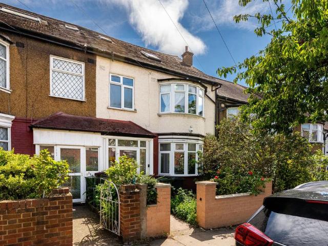 House for sale in London Borough of Lewisham, Greater London