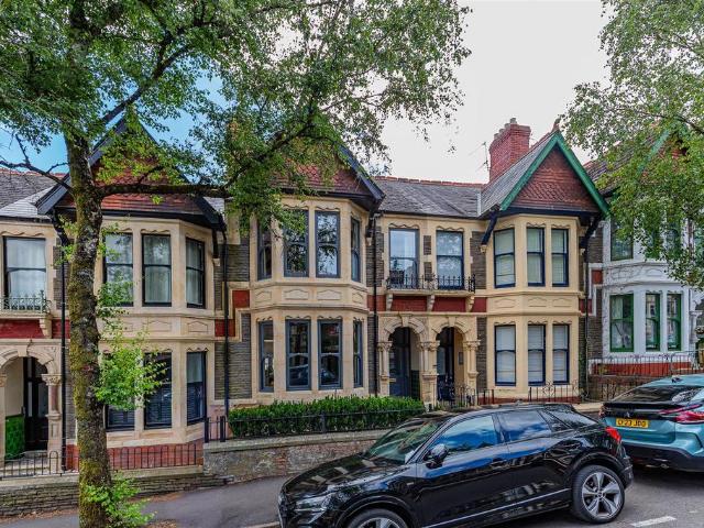 House for sale in Plasnewydd, Falcon Lodge
