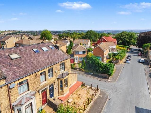 House for sale in Broad Folds, Queensbury