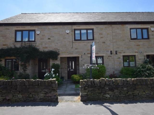 House for sale in Charlesworth, East Midlands