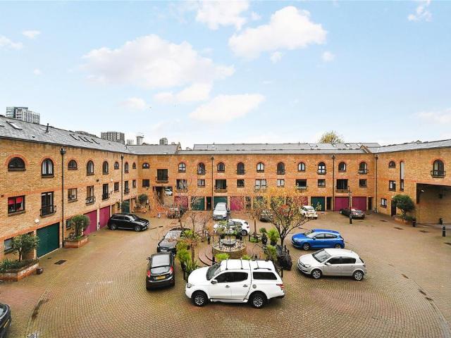 House for sale in St. George in the East, Wapping