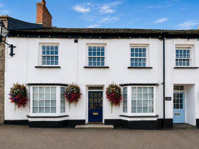 House for sale in Tregony with Cuby, Tregony