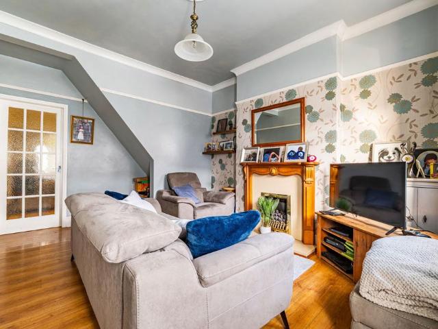 House for sale in Hugglescote, Leicestershire